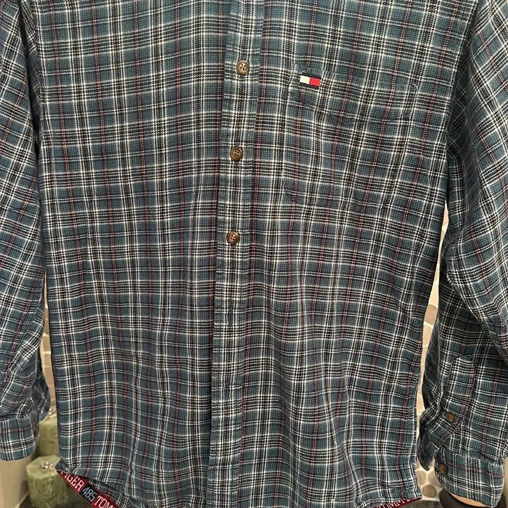 Tommy Hilfiger boys plaid flannel – size medium